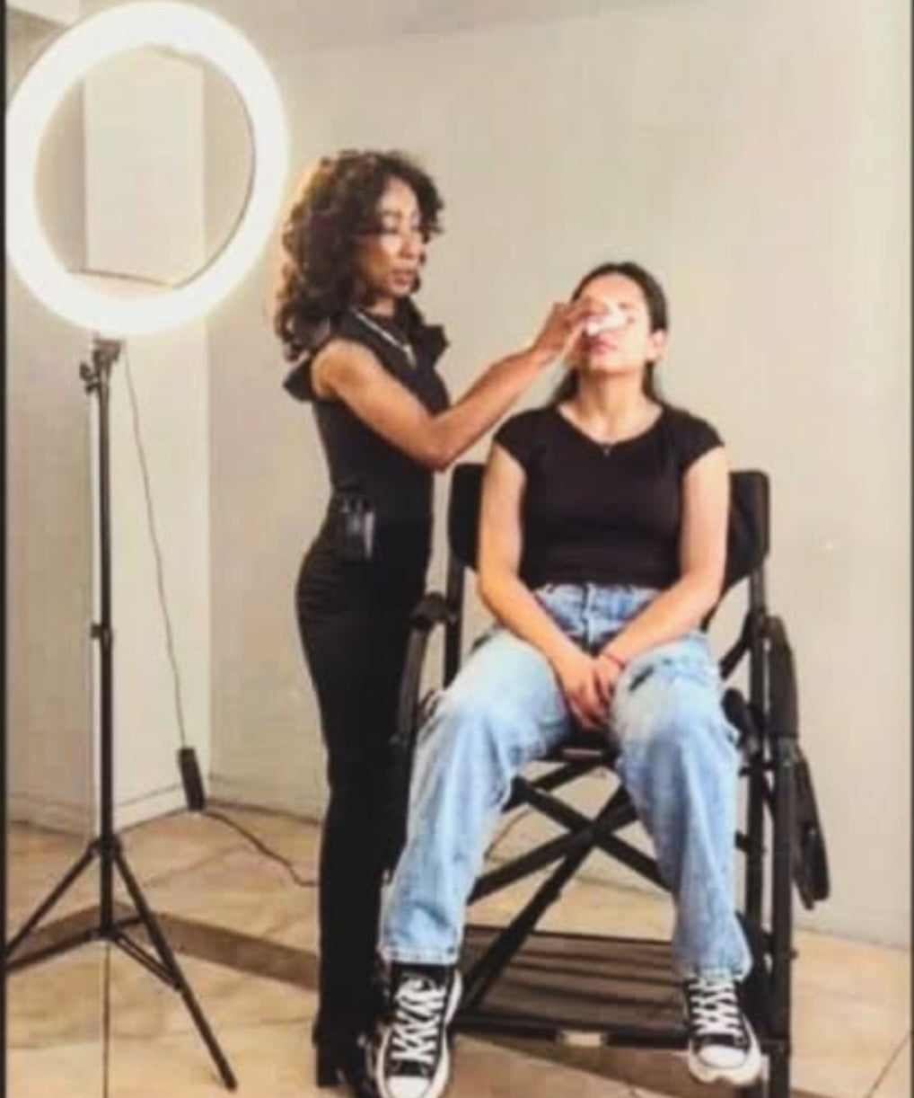 CLASES DE AUTOMAQUILLAJE DÍA Y NOCHE